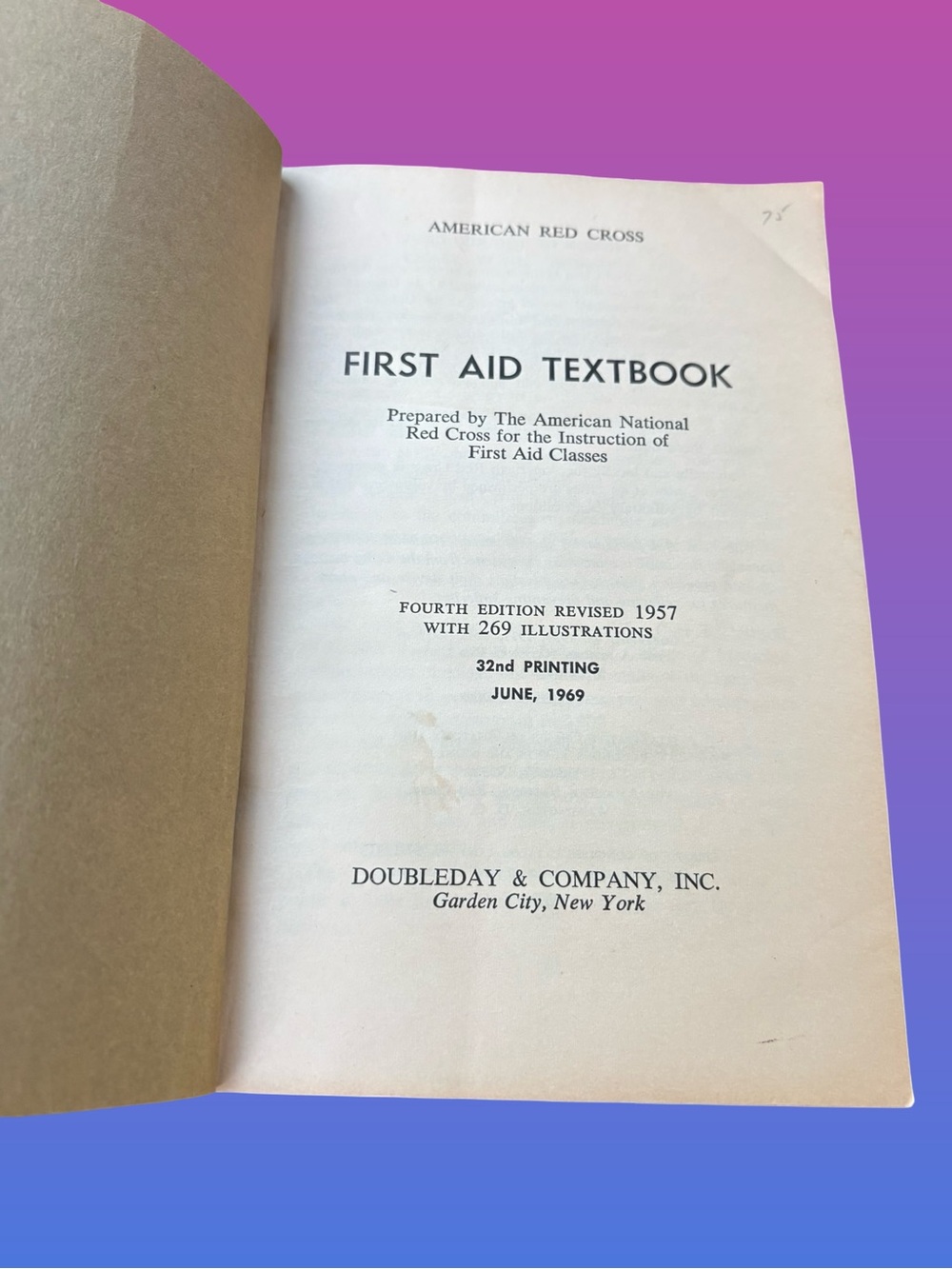 First Aid Guide Book - Green - - Picture 4 of 10